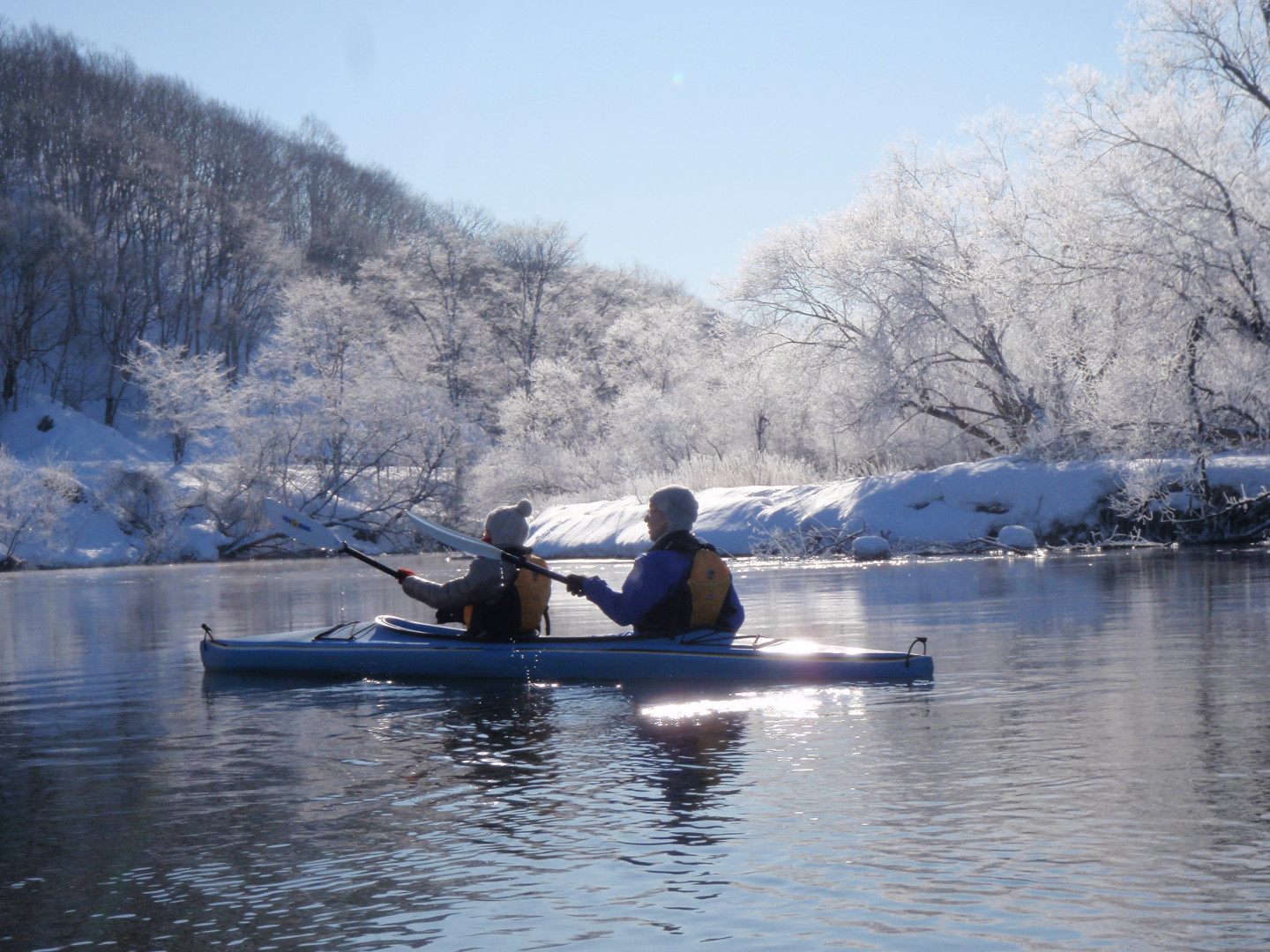 冬季的自然体验是钏路川冬季划艇和钏路湿原的雪鞋漫步。堪称北方大地的精髓！